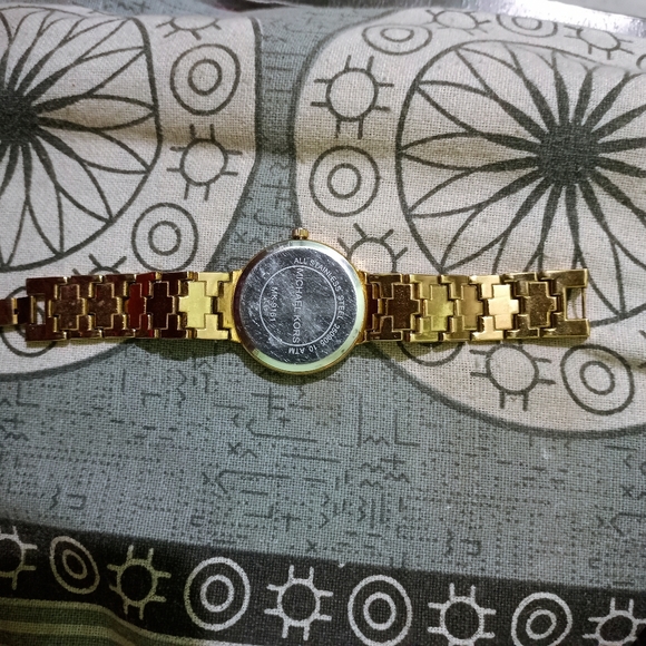 Mk branded unisex watch - Picture 5 of 7